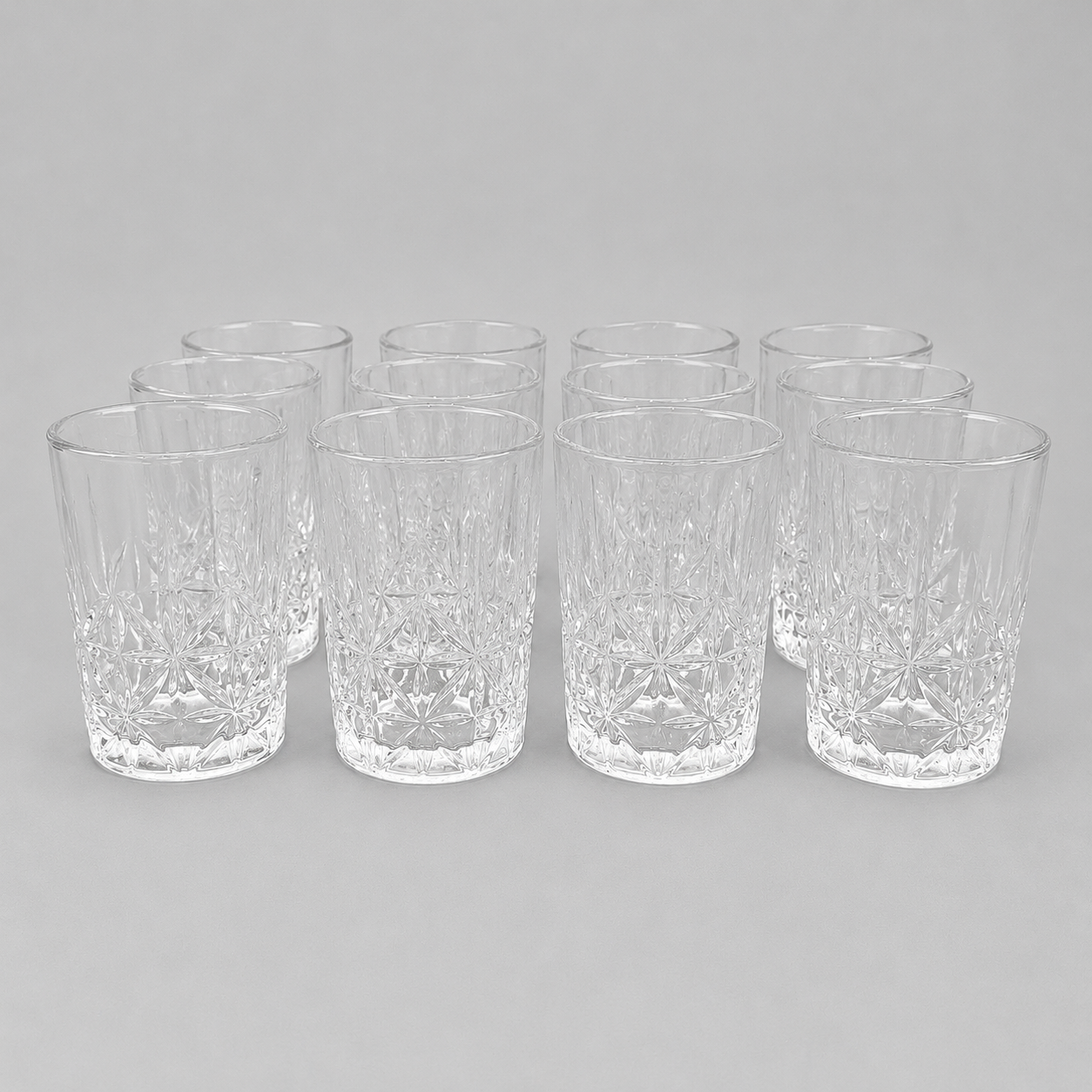 Set de 12 Vasos de Té de Cristal con Relieve Elegante