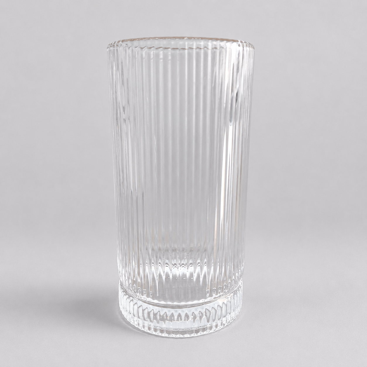 Set de 6 Vasos Altos Transparentes con Diseño Estriado