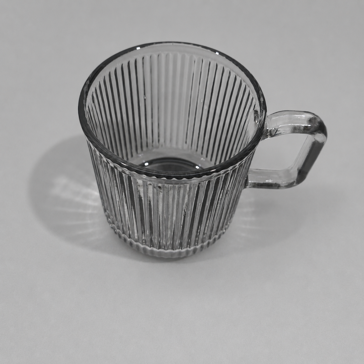 Set de 6 Tazas de Cristal Acanalado Gris Humo con Asa