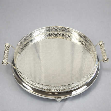 ✨ Bandeja Redonda Decorativa de Luxo com Acabamento Prateado e Detalhes Ornamentais ✨