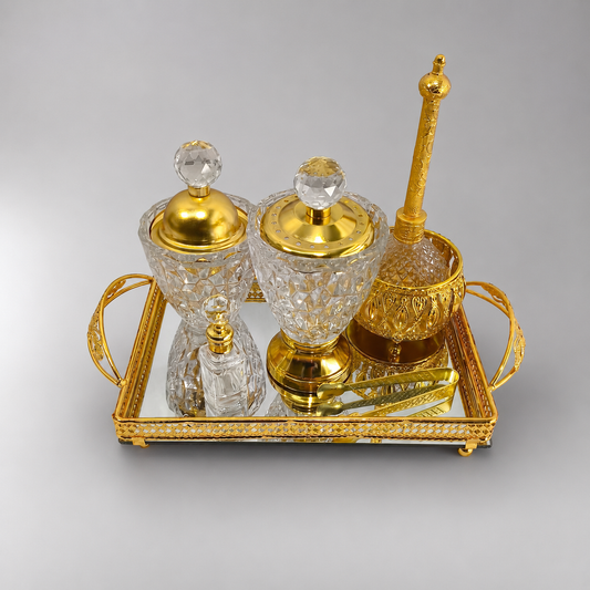 Set de Tocador de Lujo con Bandeja Espejada – Cristal Tallado y Acabado Dorado