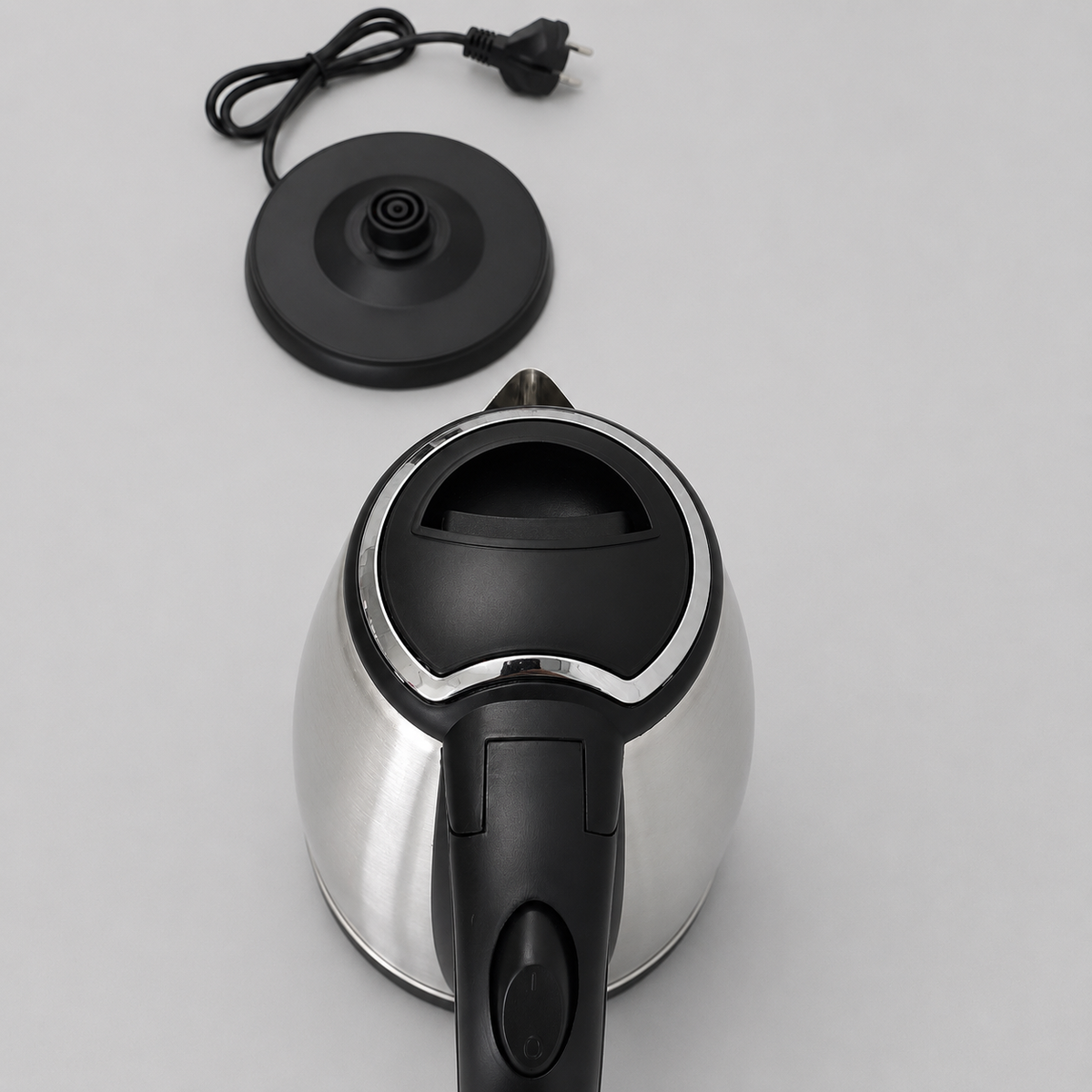 Hervidor Eléctrico de Acero Inoxidable – Rápido, Práctico y Elegante