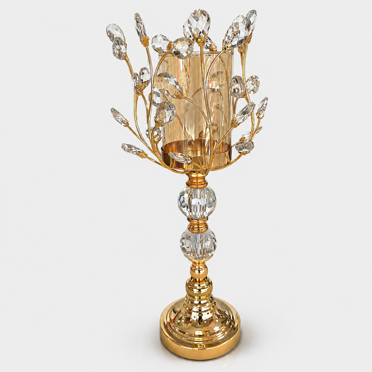 Portavelas de Pie Dorado con Cristales Decorativos y Vaso Ámbar – Diseño Elegante