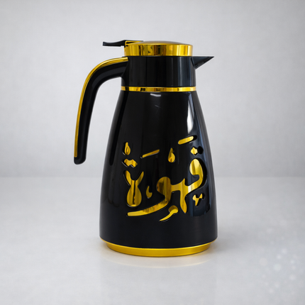 Garrafa térmica árabe premium em preto com detalhes dourados – Conservação térmica para café e chá.