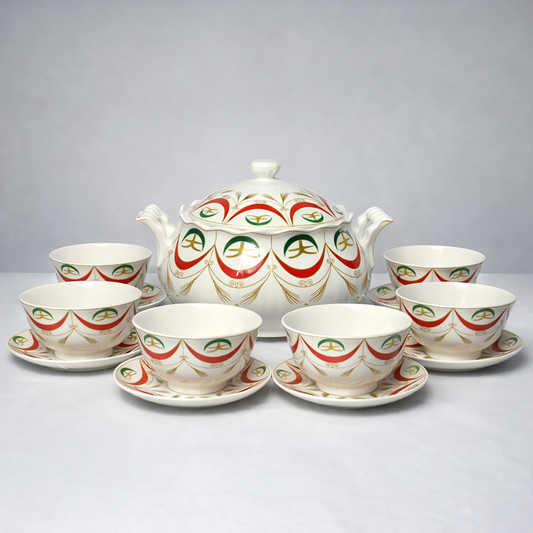Sopera de Porcelana Decorada con 6 Cuencos y Platos – Diseño Clásico en Rojo y Verde