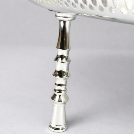 Tabuleiro Decorativo Redondo Prateado com Pés – 55cm | Tabuleiro Elegante para Servir e Decorar
