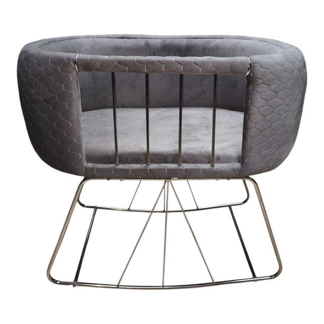 Berço de veludo luxuoso feito à mão – Design elegante e moderno – Cinza com pernas prateadas 💤