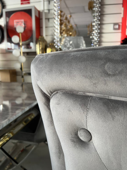✨ Silla MODELO CAPITONIO tapizada gris con acabado gris – Elegancia moderna para tu hogar ✨
