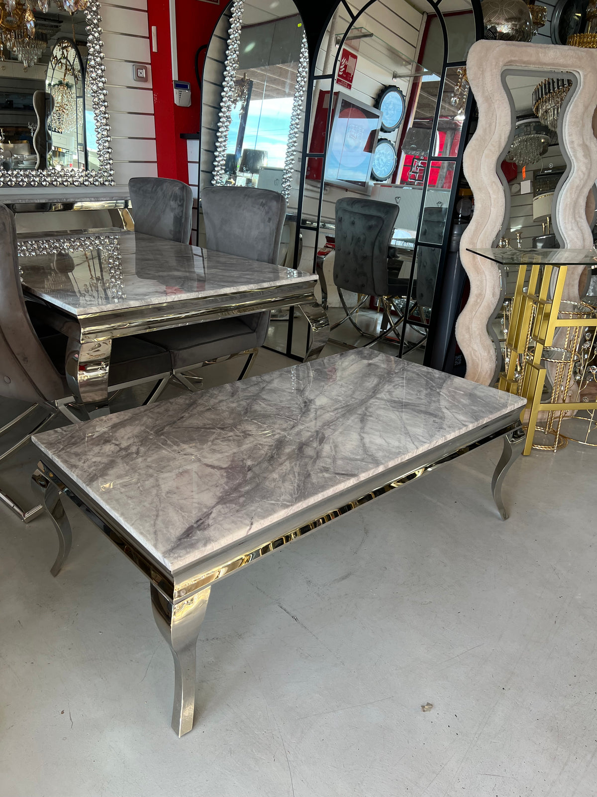 Mesa de Centro Premium de Mármol Gris y Acero Inoxidable Plateado – 130 × 70 × 45 cm