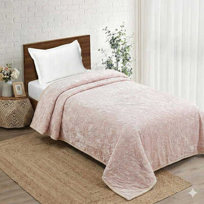 🛏️✨ Manta Súper Suave de Lujo HOME Deluxe 160x220 cm – 2,5 kg – 100% Poliéster – Gramaje  g/m² - COLOR CREMA