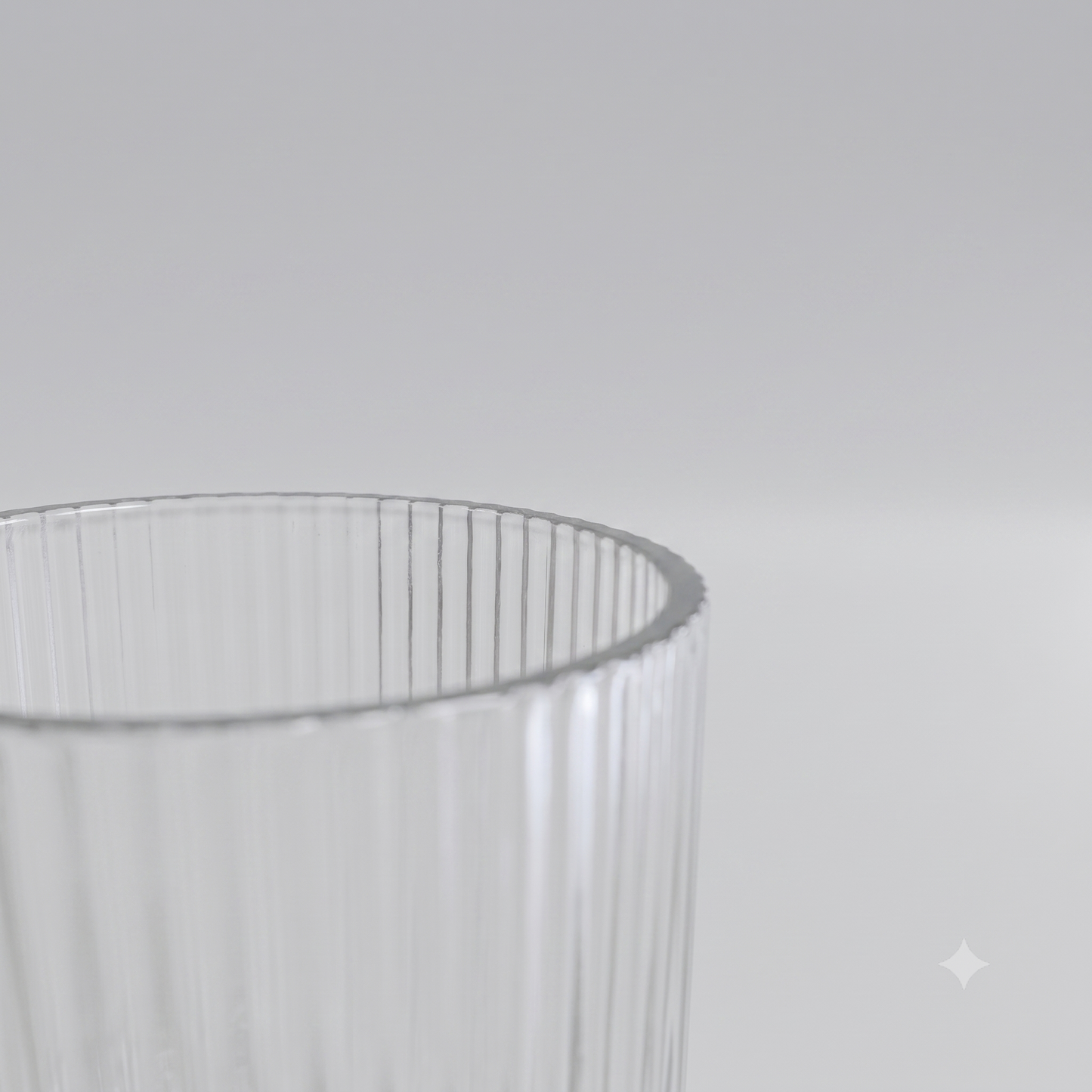 Set de 6 Vasos de Cristal Transparente con Relieve – Elegancia para Agua, Refrescos y Cócteles