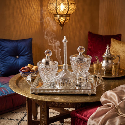 Conjunto Árabe em Cristal Prateado — Tabuleiro com Queimador, Potes e Acessórios de Luxo