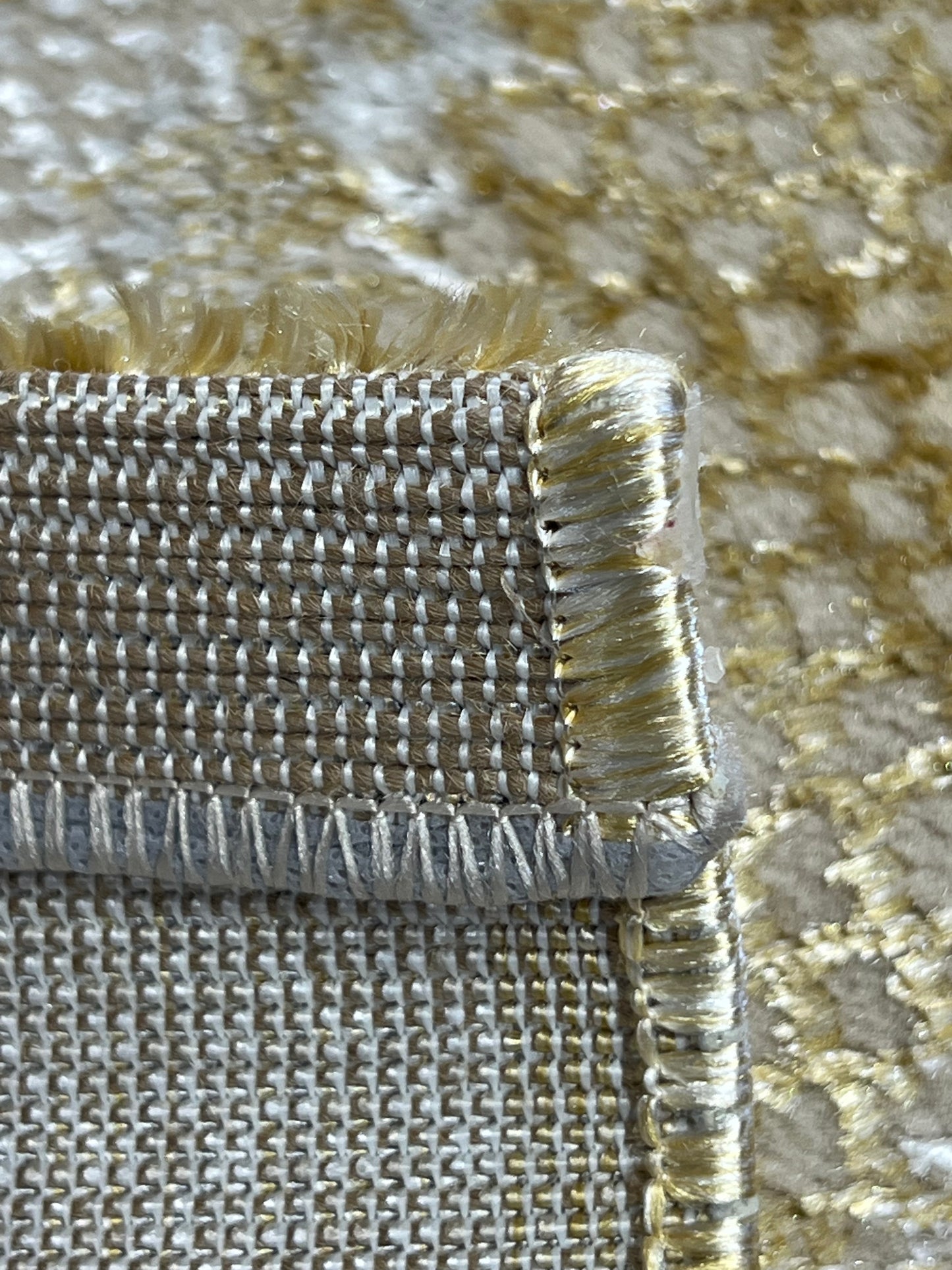 Alfombra Kefalonia – Diseño elegante con detalles cálidos y sofisticados