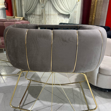 💤 Berço de veludo luxuoso feito à mão – Design elegante e moderno – Cor marrom com detalhes dourados💤
