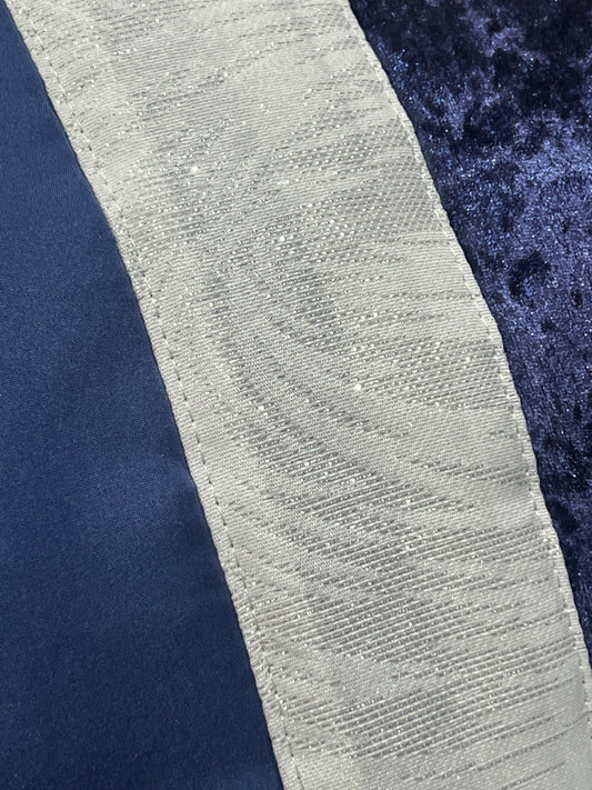 Colcha TROPICAL Elegante – Conjunto Decorativo con Tres Almohadas, 250 x 260 cm - COLOR AZUL OSCURO