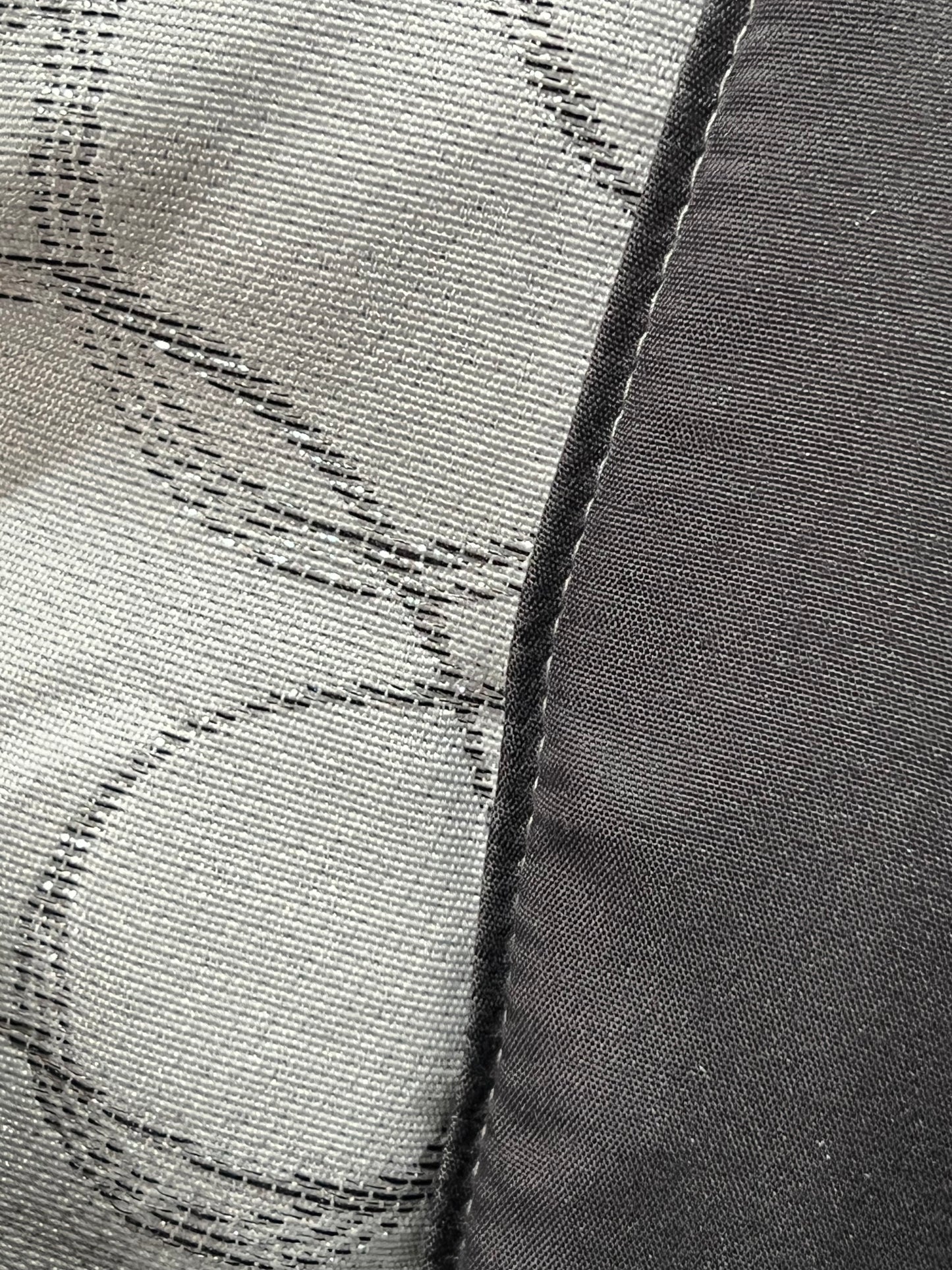 Colcha SOFIA Elegante – Conjunto Decorativo con Tres Almohadas, 250 x 260 cm - COLOR GRIS OSCURO