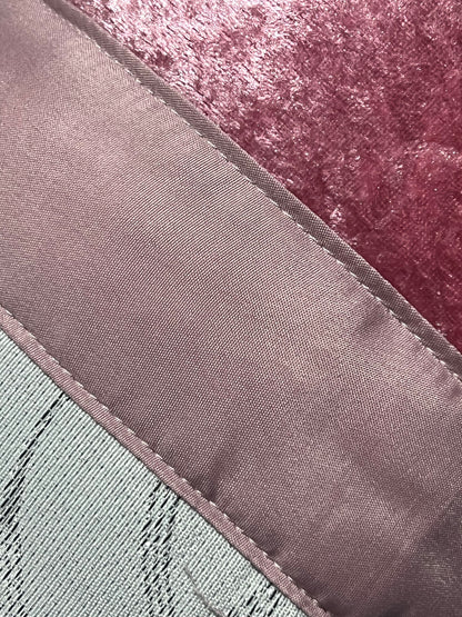 Colcha SOFIA Elegante – Conjunto Decorativo con Tres Almohadas, 250 x 260 cm - COLOR ROSA