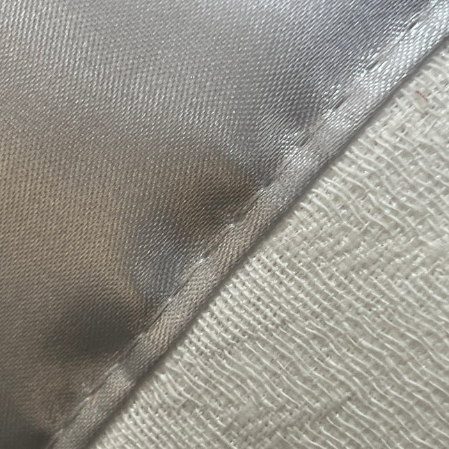 Colcha GOOLD Elegante – Conjunto Decorativo con Dos Almohadas, 250 x 260 cm - COLOR BLANCO CON DETALLES EN PLATA