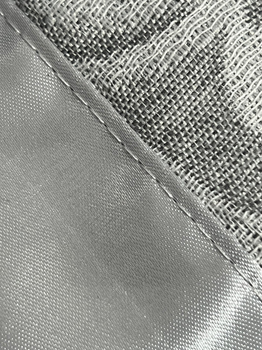 Colcha GOOLD Elegante – Conjunto Decorativo con Dos Almohadas, 250 x 260 cm - COLOR GRIS - CON DETALLES EN PLATA