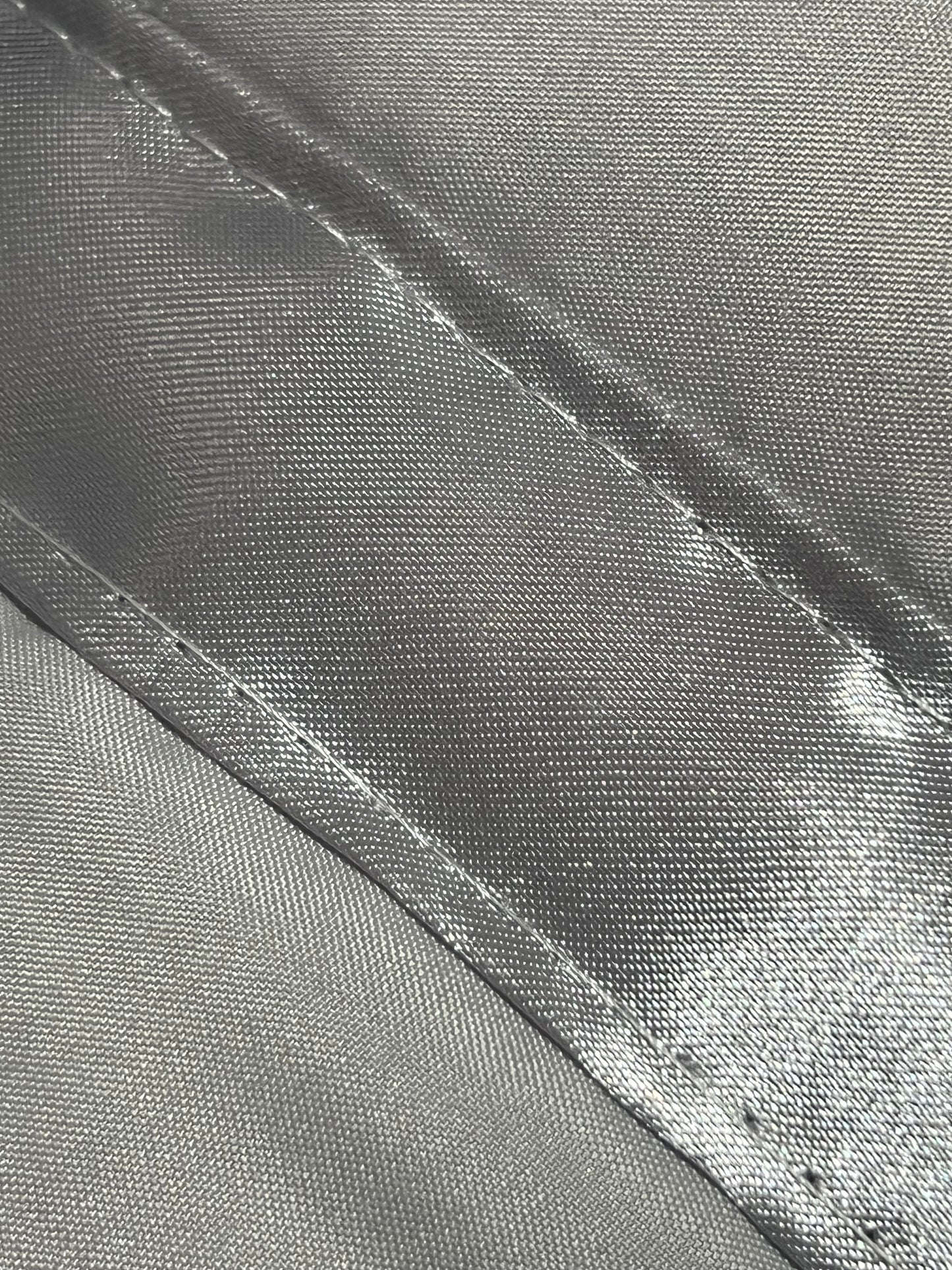 Colcha GOOLD Elegante – Conjunto Decorativo con Dos Almohadas, 250 x 260 cm - COLOR GRIS - CON DETALLES EN PLATA