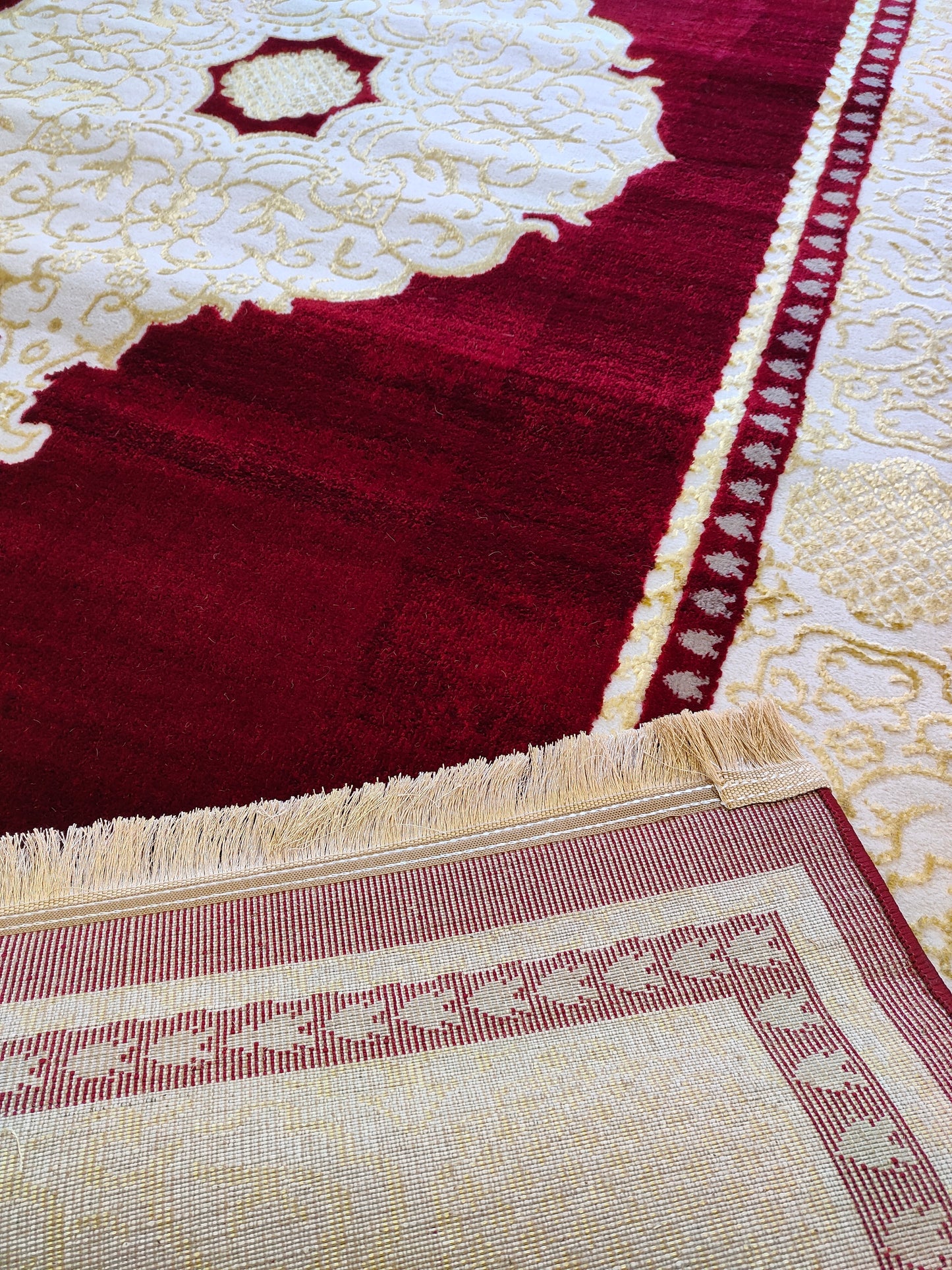 TAPETE KHANJAR DESIGN VERMELHO/DOURADO