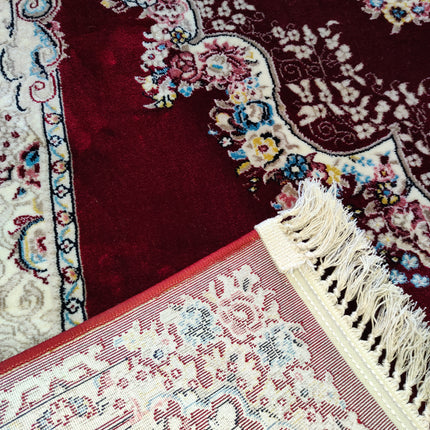 Tapete turco vermelho com detalhes em vermelho – Fabricado na Turquia, estilo oriental clássico.