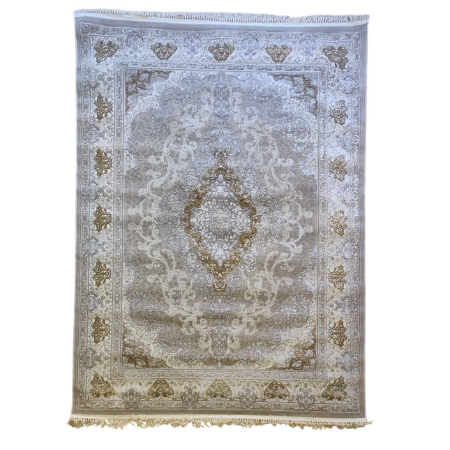 Alfombra Diseño Arabia Beige Claro con Detalles en Crema – Estilo Suave y Luminoso de Oriente Medio