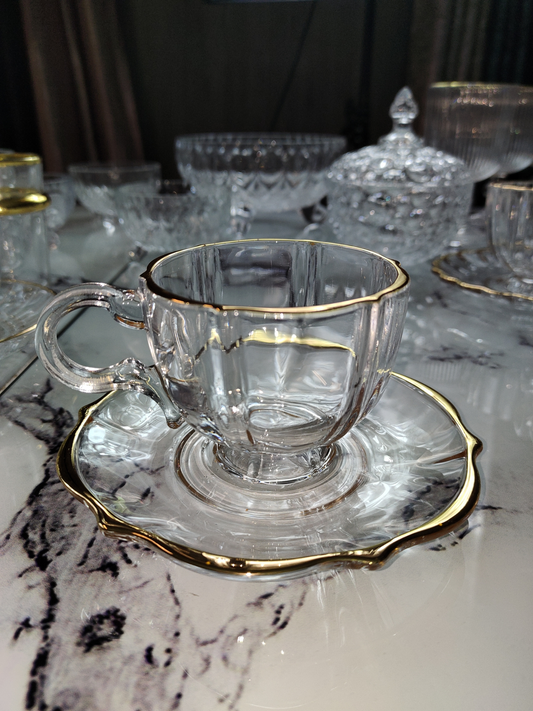 Set de 6 Tazas de Cristal con Platillos – Diseño Clásico y Elegante