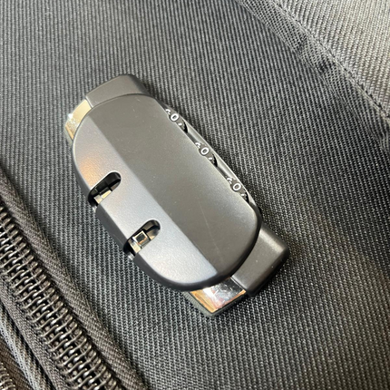 ✈️Maleta Resistente y Elegante – Viaja con Estilo y Seguridad - COLOR NEGRO