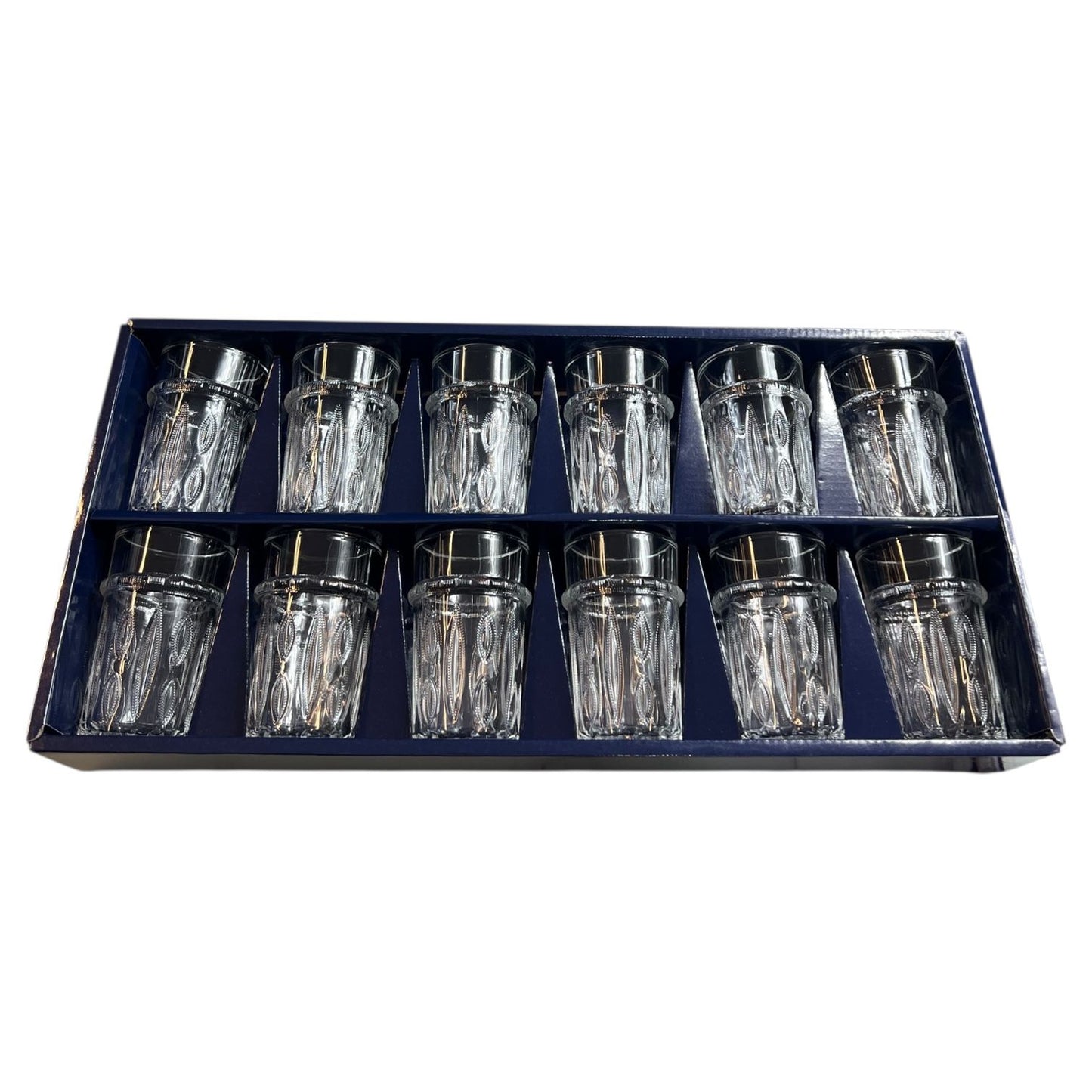 Conjunto de 12 Copos de Chá – Modelo "Almond Relief"