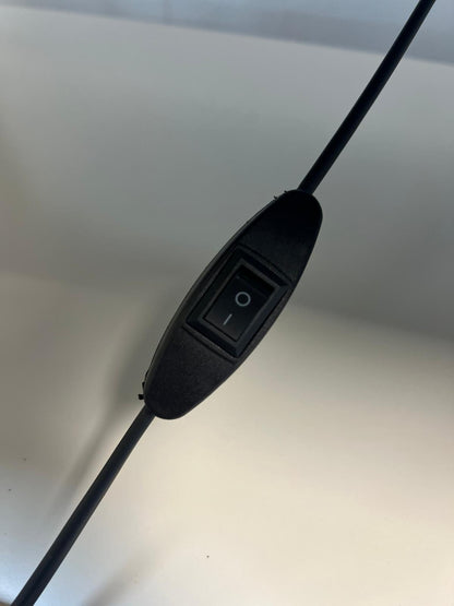 Mesa de TV con chimenea digital - NEGRO DORADO