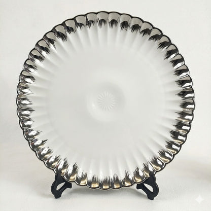 🏷 Plato Decorativo de Cerámica Ø31,5 cm – Diseño Elegante con Borde Metalizado