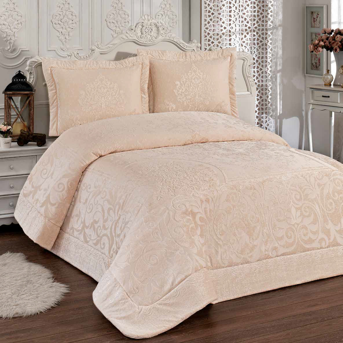 Colcha e Edredom Valeria – Elegância e Conforto em 3 Cores, Conjunto de 4 Peças (270x270 cm)