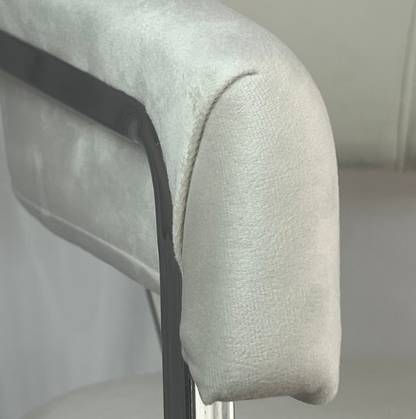 🤍✨ Silla SERGIO 12 en MARFIL / BLANCO ROTO con Base Cromada — Glam Premium ✨🪞