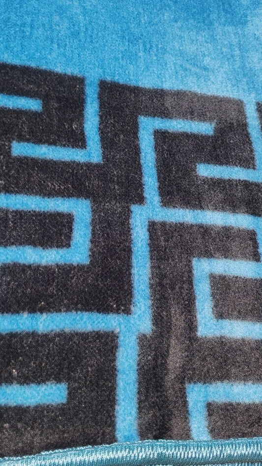 Manta Raschel 220 x 240 cm – 2 kg – 100% Poliéster