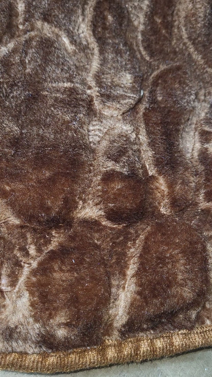 Manta Raschel 220 x 240 cm – 2 kg – 100% Poliéster