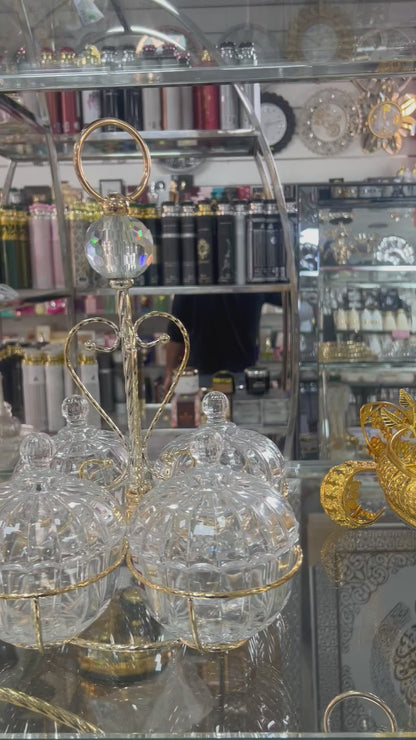Árbol decorativo con bolas de cristal