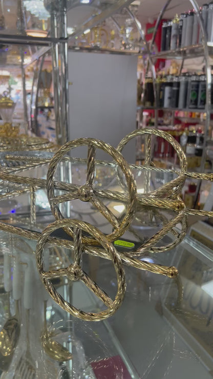 Carrito decorativo dorado con ruedas
