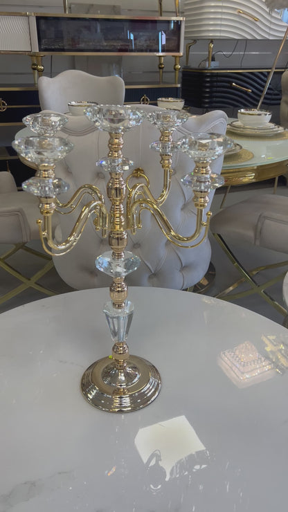 Candelabro mediano de 5 brazos con diseño elegante