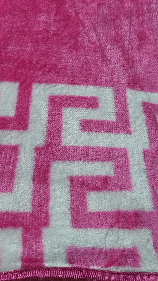 Manta Raschel 220 x 240 cm – 2 kg – 100% Poliéster