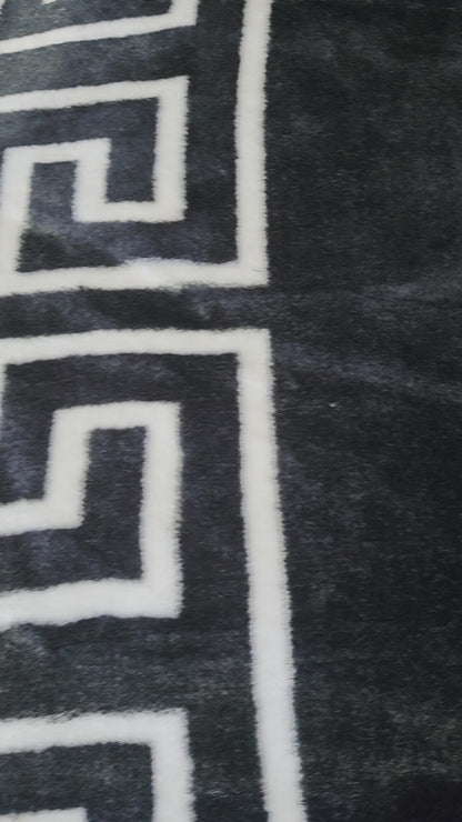 Manta Raschel 220 x 240 cm – 2 kg – 100% Poliéster