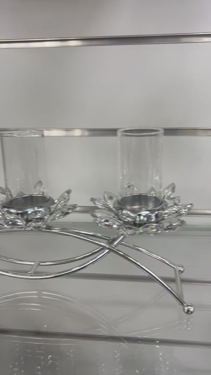 Candelabro triple en forma de arco (acabado plateado)