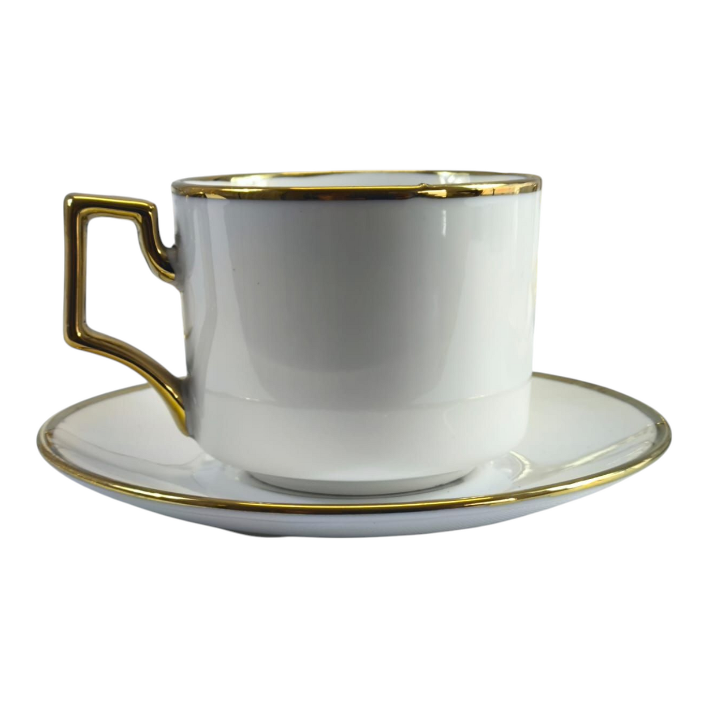 ☕ Set de 6 Tazas con Platillos Blancos y Bordes Dorados – Diseño Moderno y Elegante 💛