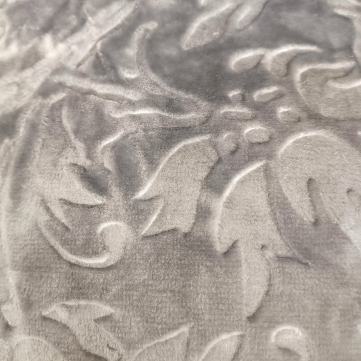 🛏️✨ Manta Súper Suave de Lujo HOME Deluxe 160x220 cm –  2,5kg – 100% Poliéster – Gramaje  g/m² - COLOR GRIS