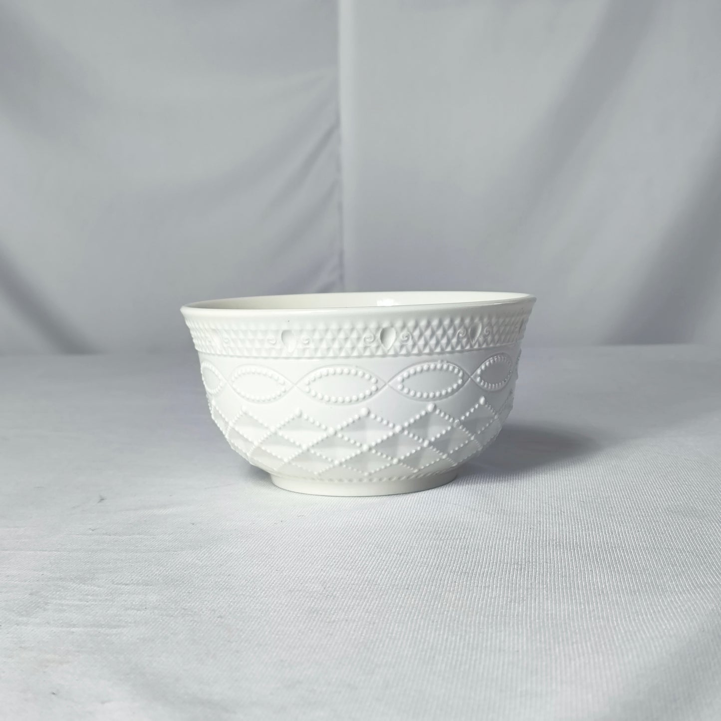 Set de Cuencos Blancos de Cerámica con Relieve Elegante – 6 Piezas 🤍