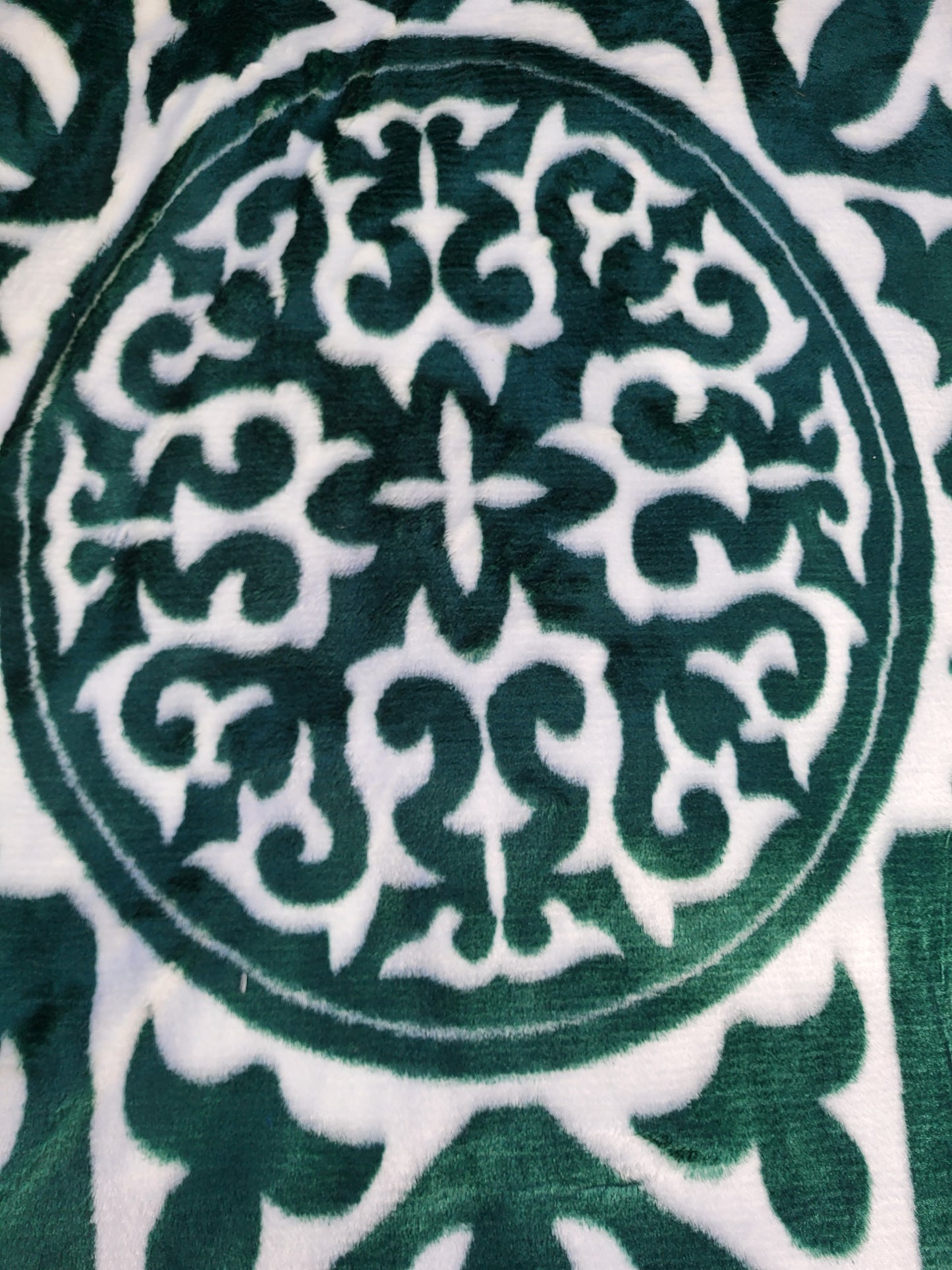 Manta Royal Eskimos 220 x 240 cm – 4 kg | Alta Calidad, Súper Suave y Cálida – 100% Poliéster - VERDE