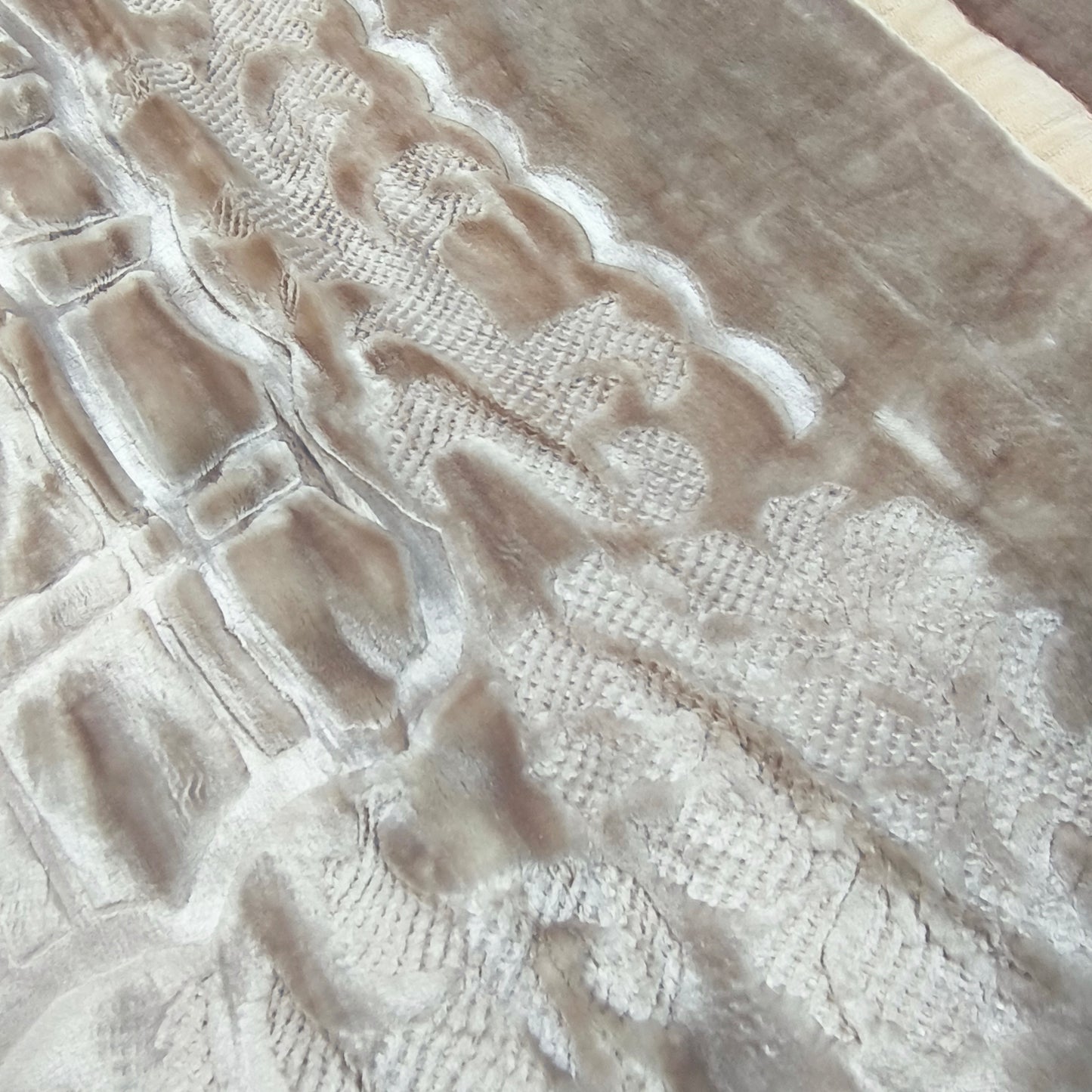 Manta de Felpa Color beige - Extra Suave y Cálida para Invierno (200x230 cm, 4,5 kg)