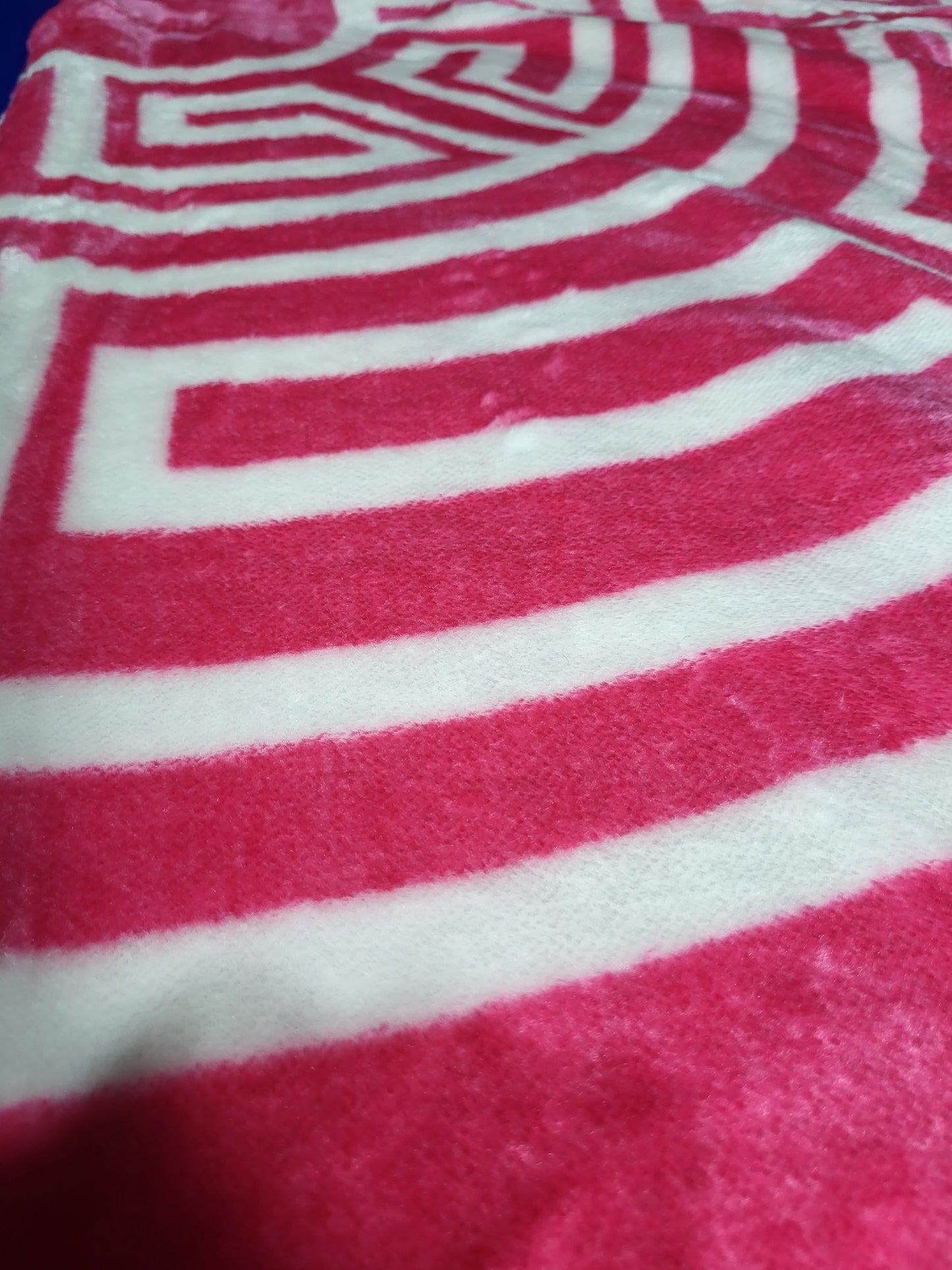 Manta Raschel 220 x 240 cm – 2 kg – 100% Poliéster