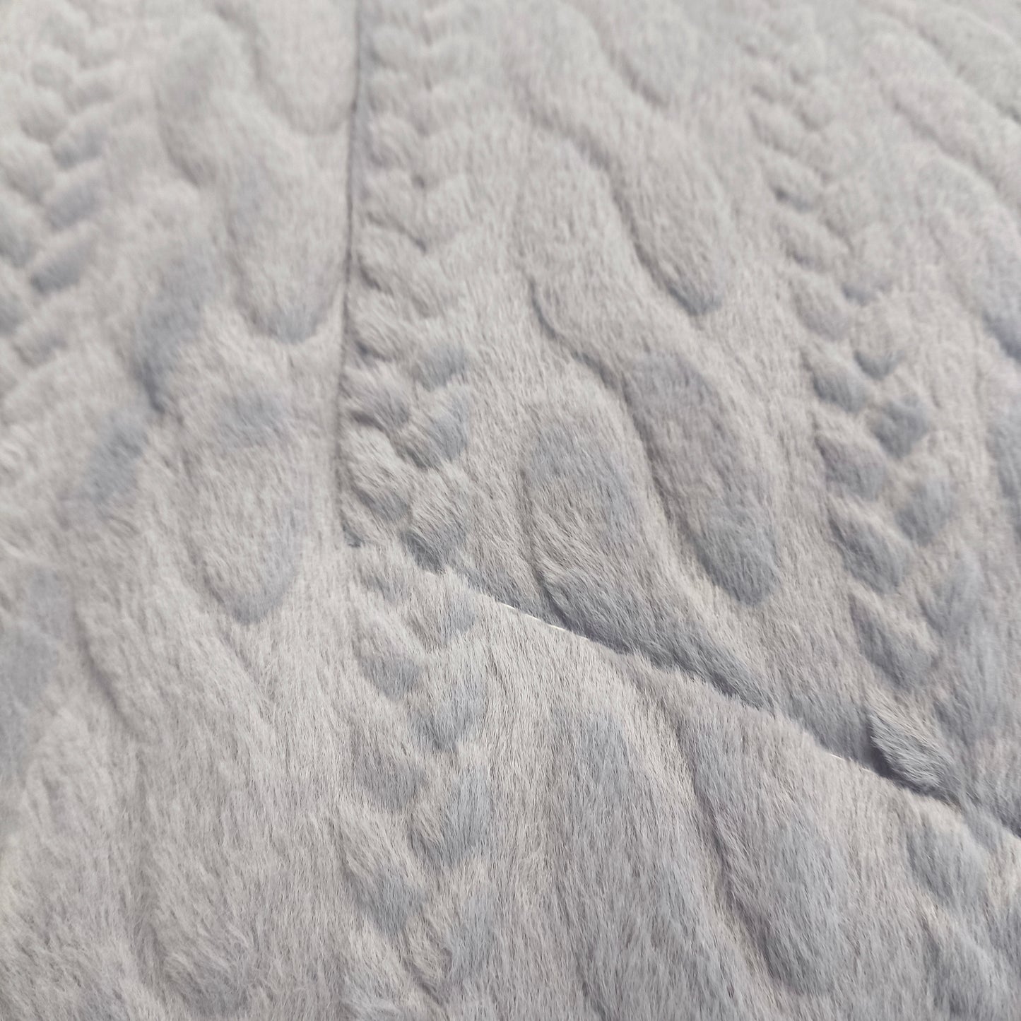 Edredón Aterciopelado con Borreguito MODELO TRAMA DE CANALÉ TRENZADO - COLOR AZUL