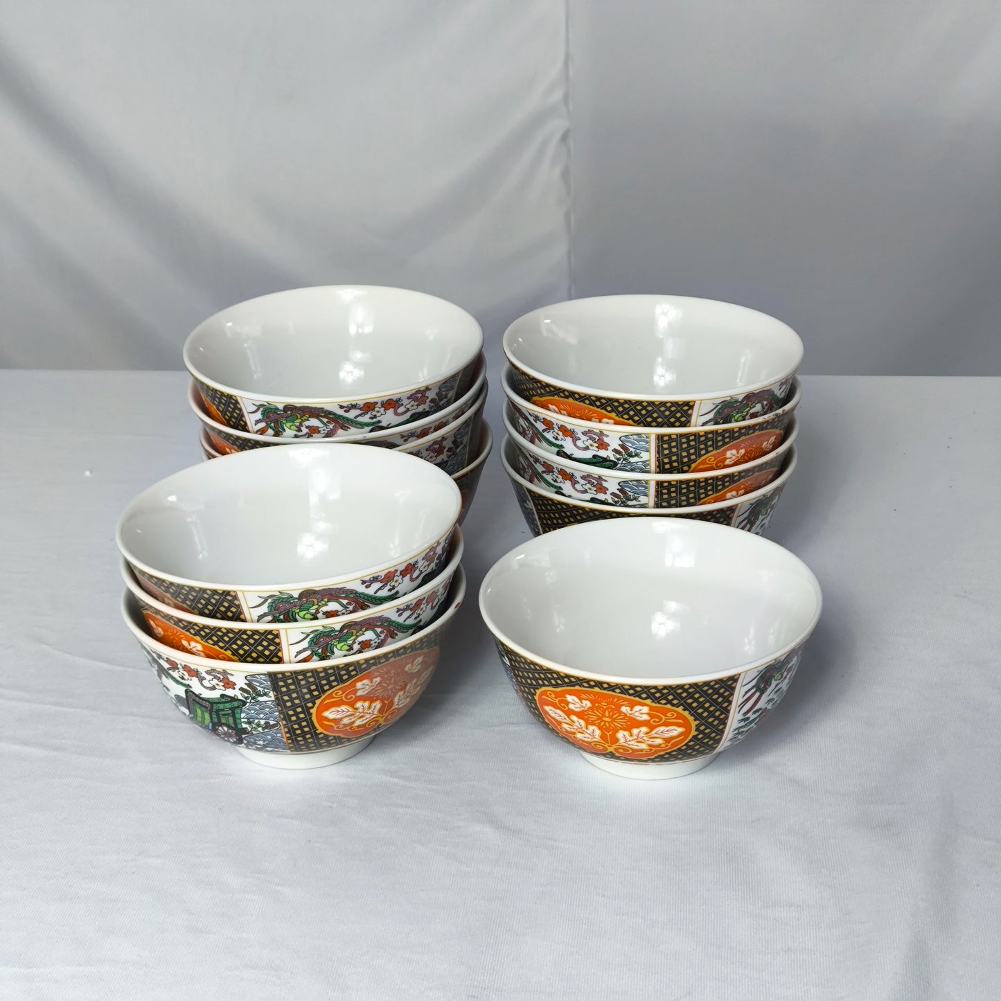 Set de Cuencos de Cerámica Oriental Decorados – Juego de 12 Piezas